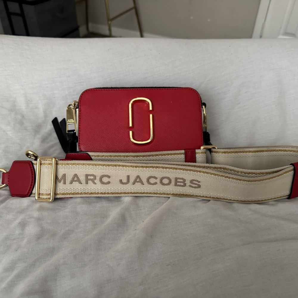 Marc Jacobs Red Leather Snapshot Bag with Beige Branded Strap